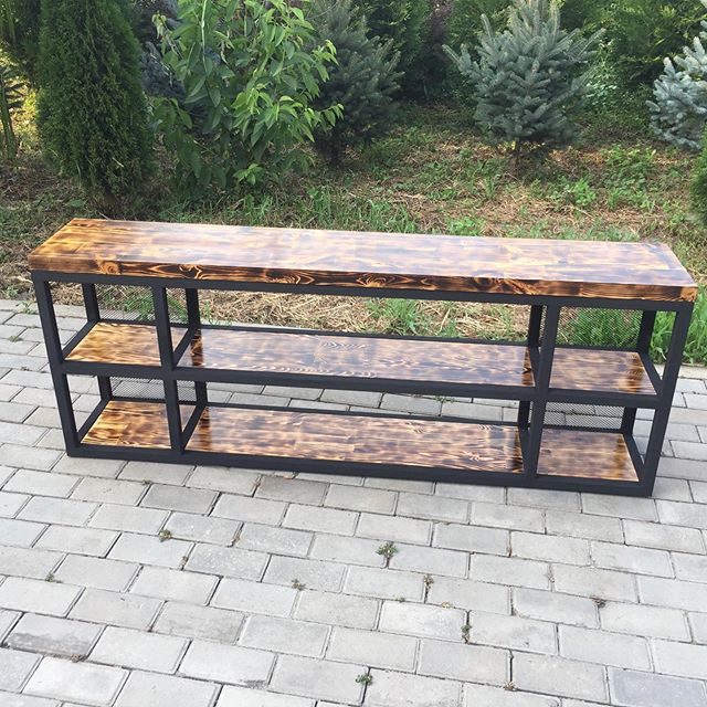 МЕДИА КОНСОЛЬ RIVETS