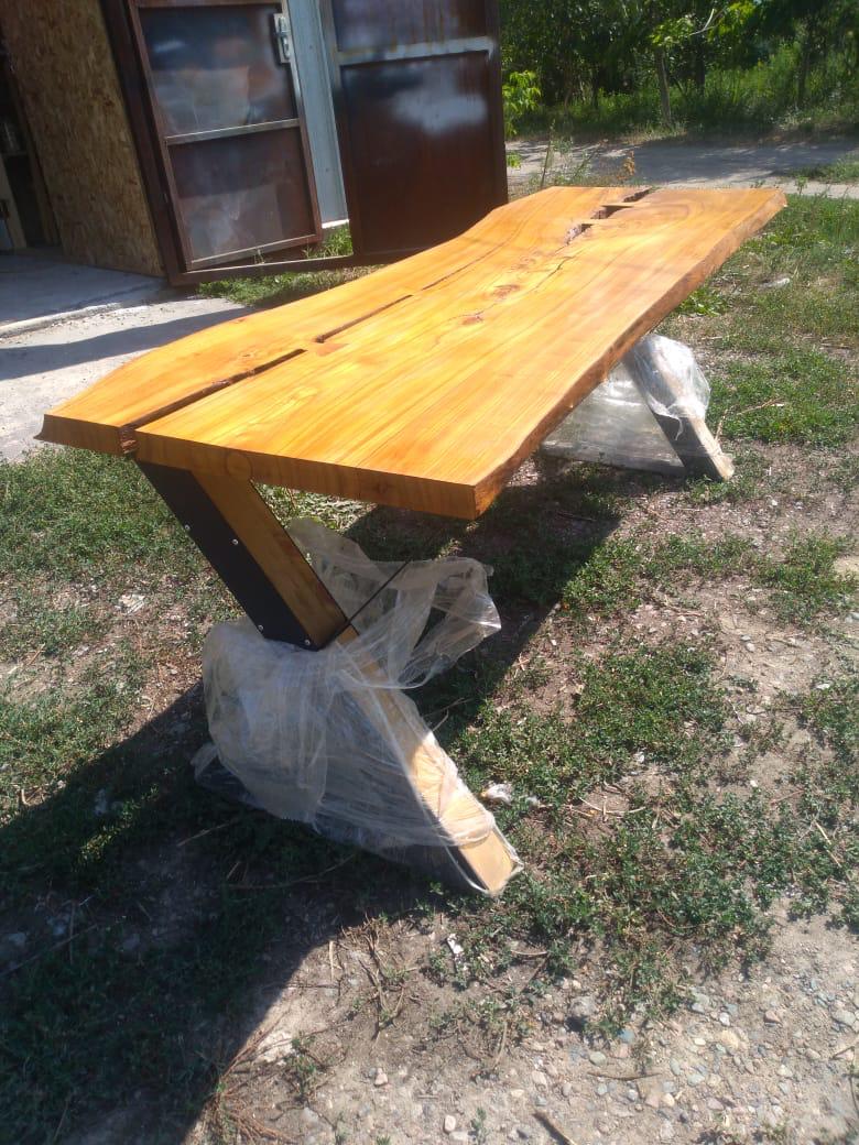 Рабочий стол из слеба карагача